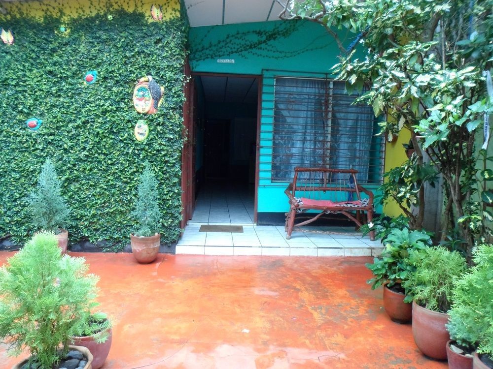 Hostal Nicaragua Guest House Манагуа Экстерьер фото