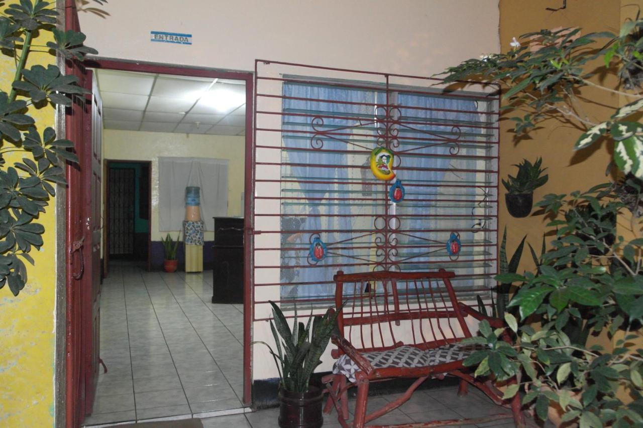 Hostal Nicaragua Guest House Манагуа Экстерьер фото